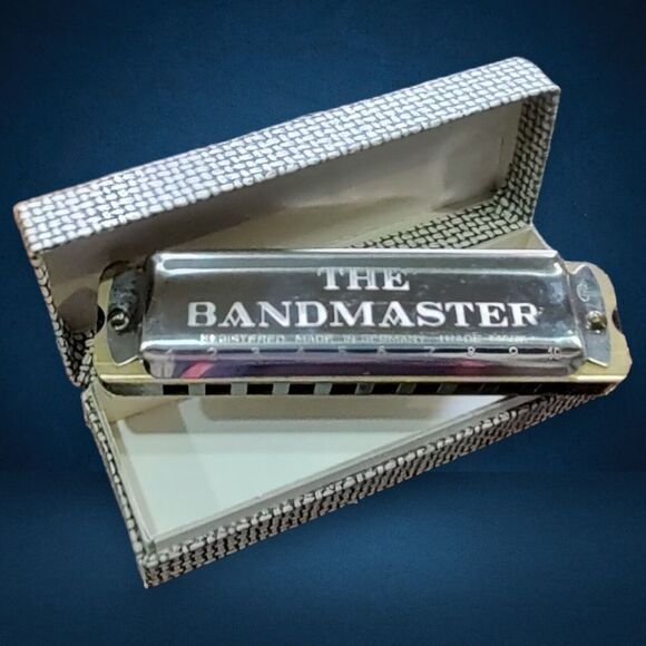 The Bandmaster Vintage 4" Chrome Harmonica "C" with Original Box - Musical Gift - Picture 13 of 13